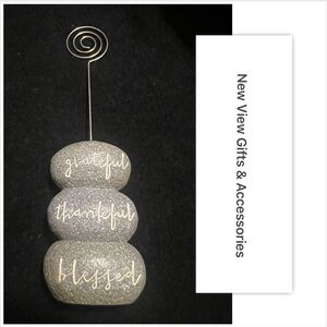 New View Gifts & Accessories Gray Rock Statement Picture Holder